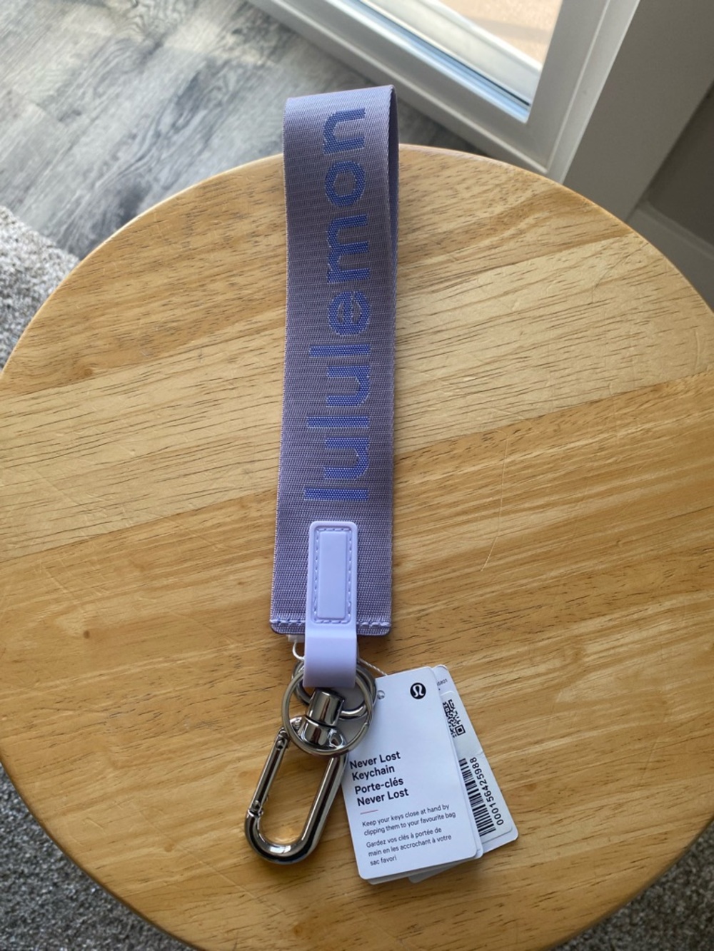 Lululemon Nevwr Lost Keychain